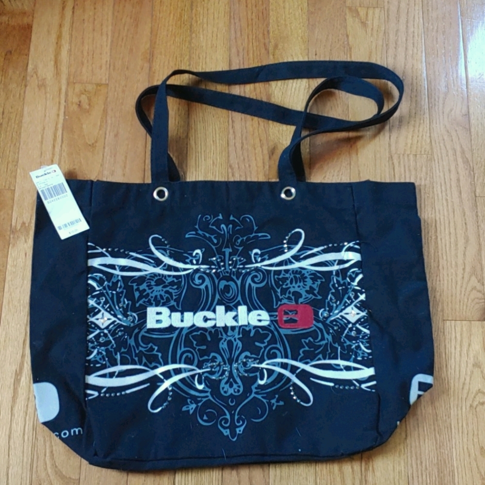 Buckle tote